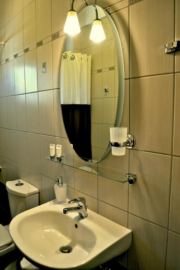 Hotel Anesis à Ioannina Extérieur photo