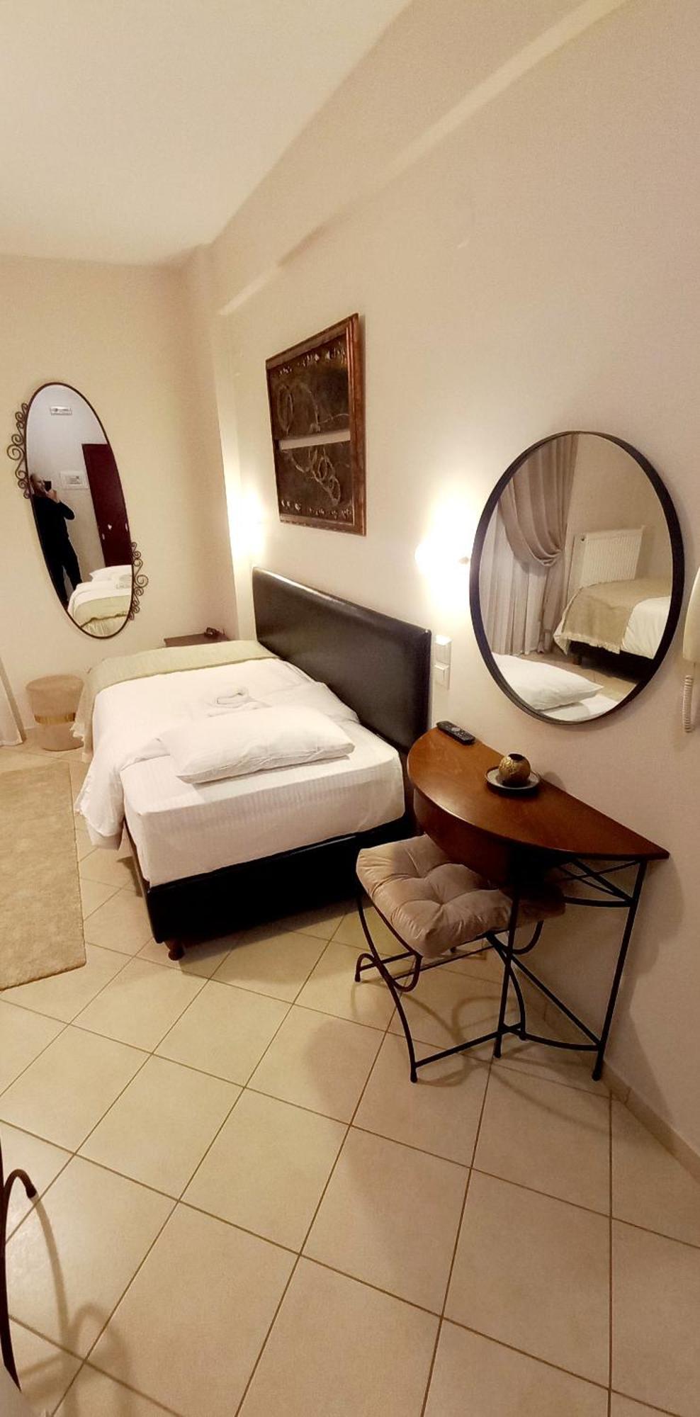 Hotel Anesis à Ioannina Extérieur photo