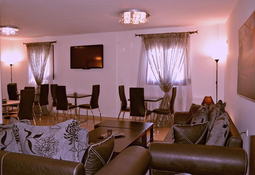 Hotel Anesis à Ioannina Extérieur photo
